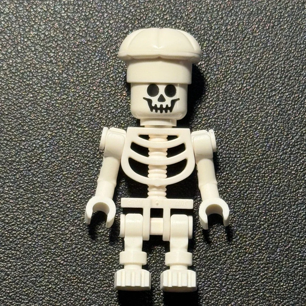 LEGO Skeleton Minifigure White Chef Hat Halloween Pirate Castle Ghost Zombie